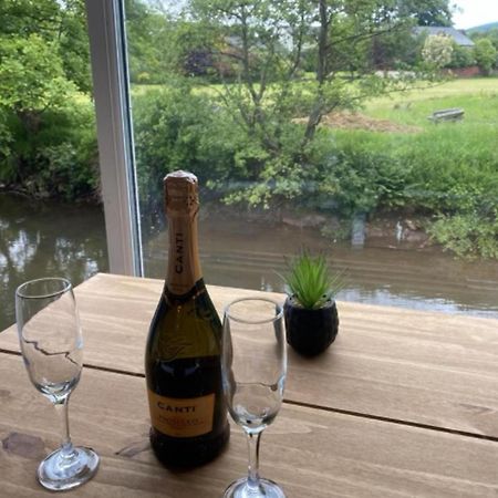 Riverbank Cottage River Ehan Double Balcony Egremont (Cumbria) מראה חיצוני תמונה