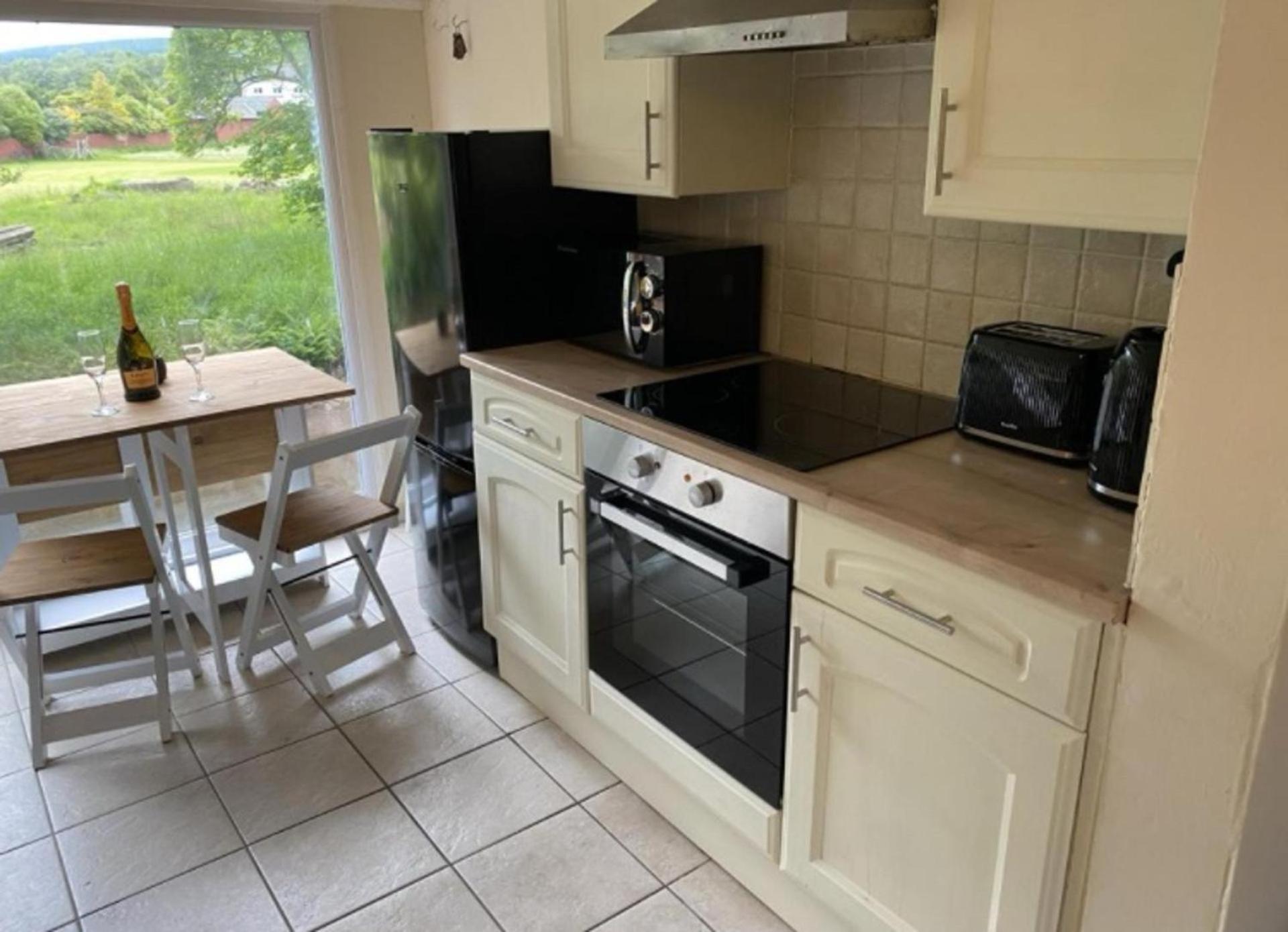 Riverbank Cottage River Ehan Double Balcony Egremont (Cumbria) מראה חיצוני תמונה